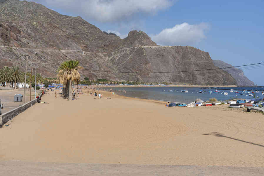 Tenerife 116 - San Andrés - playa de Las Teresitas.jpg